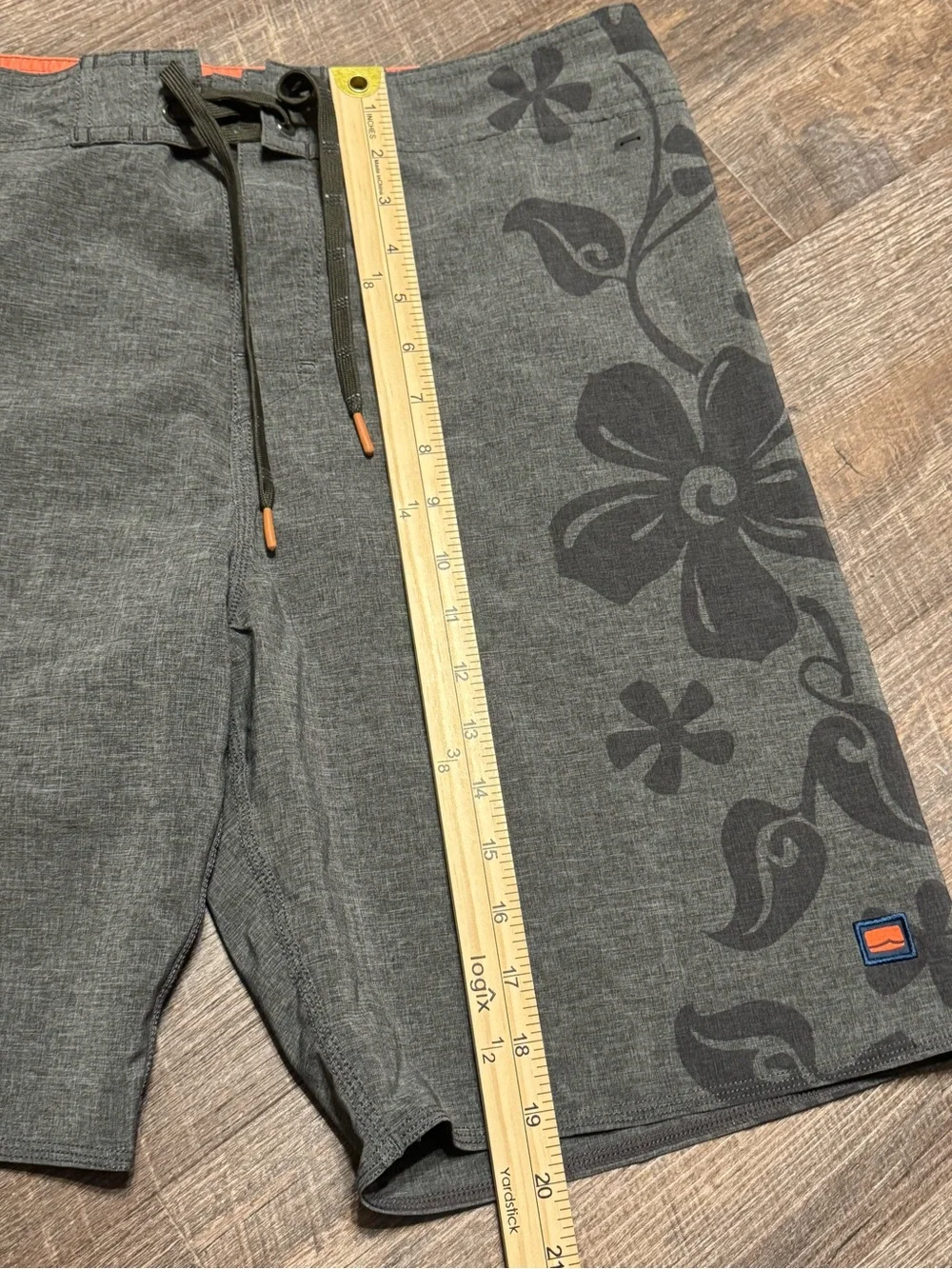 Men's COVA Gray Floral Swim Trunks/Boardshorts w/ Drawstring Sz 33
